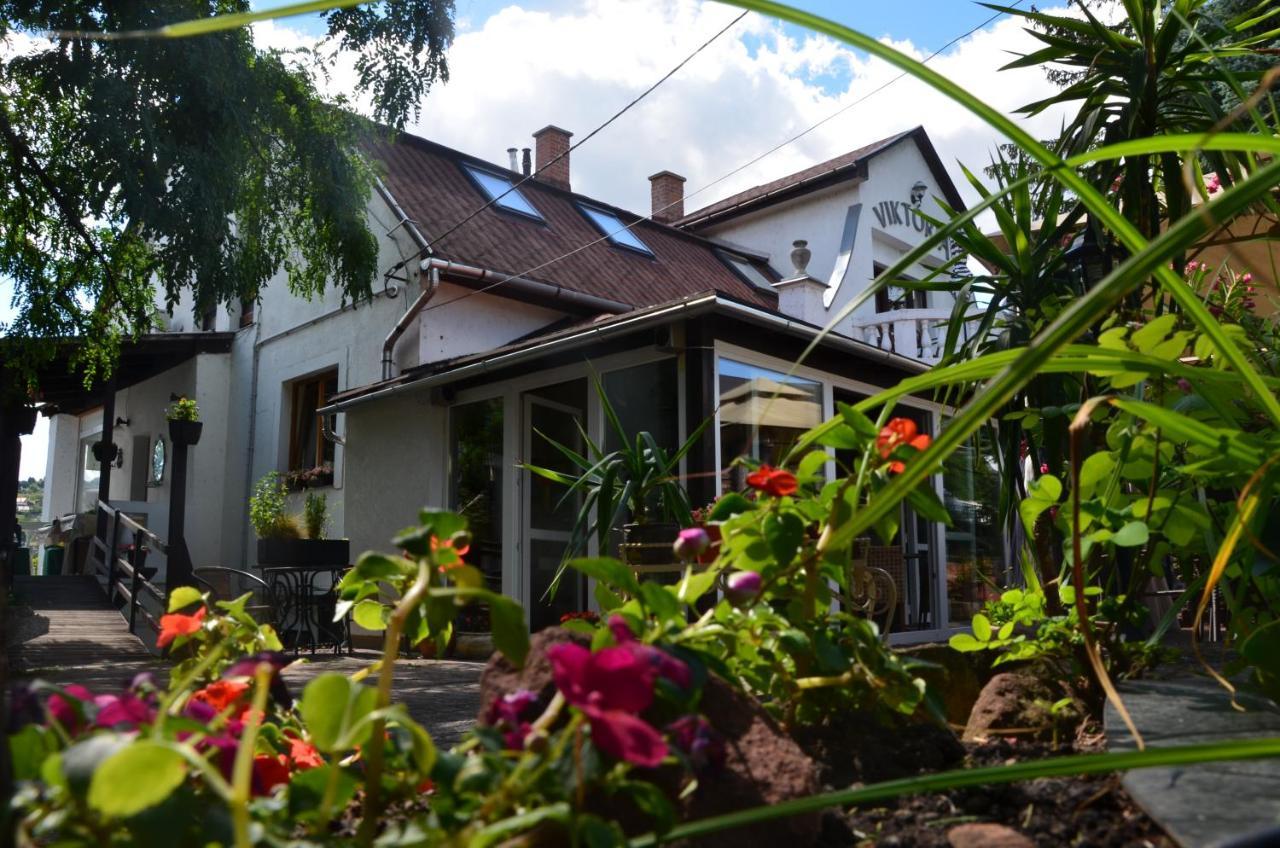 Hotel Viktoria Balatonalmádi Exterior photo
