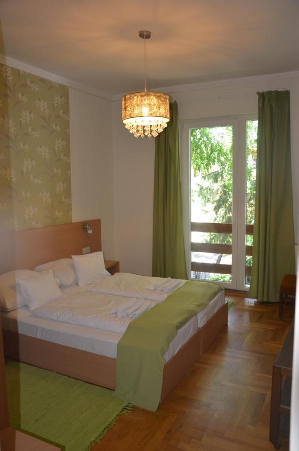Hotel Viktoria Balatonalmádi Exterior photo