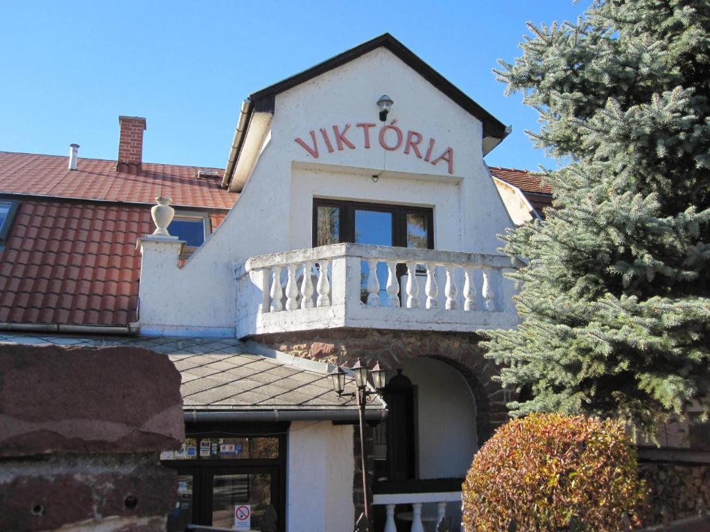 Hotel Viktoria Balatonalmádi Exterior photo